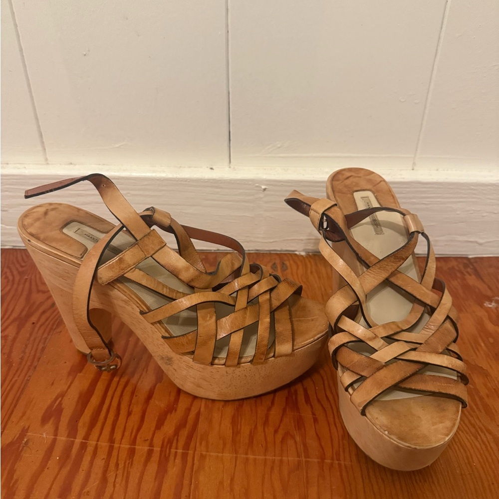 Max Studio Tan Strappy Platform Heels